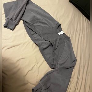 h&m ultra crop sweatshirt